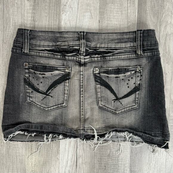 00s Mirco Mini Black Denim Jean Skirt Pocket Design Studded Cyber Y2K Size 5 - Picture 3 of 7